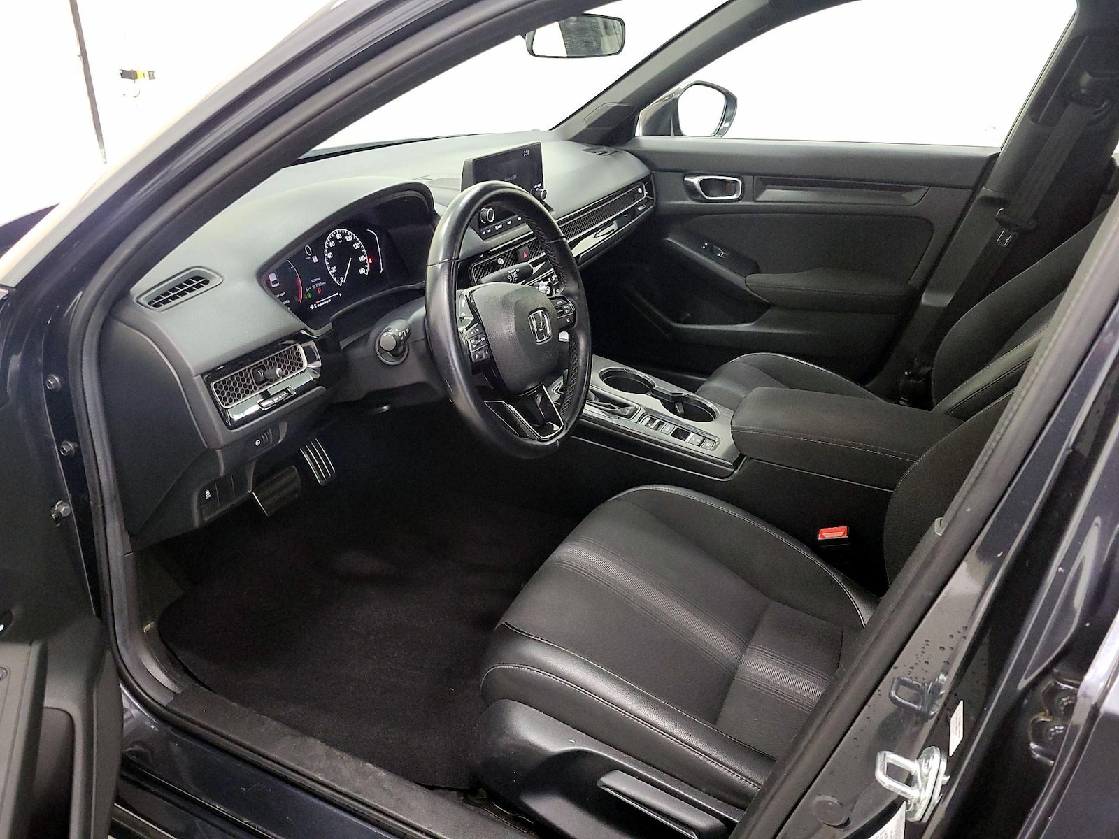 2025 Honda Civic Sport - Photo 12