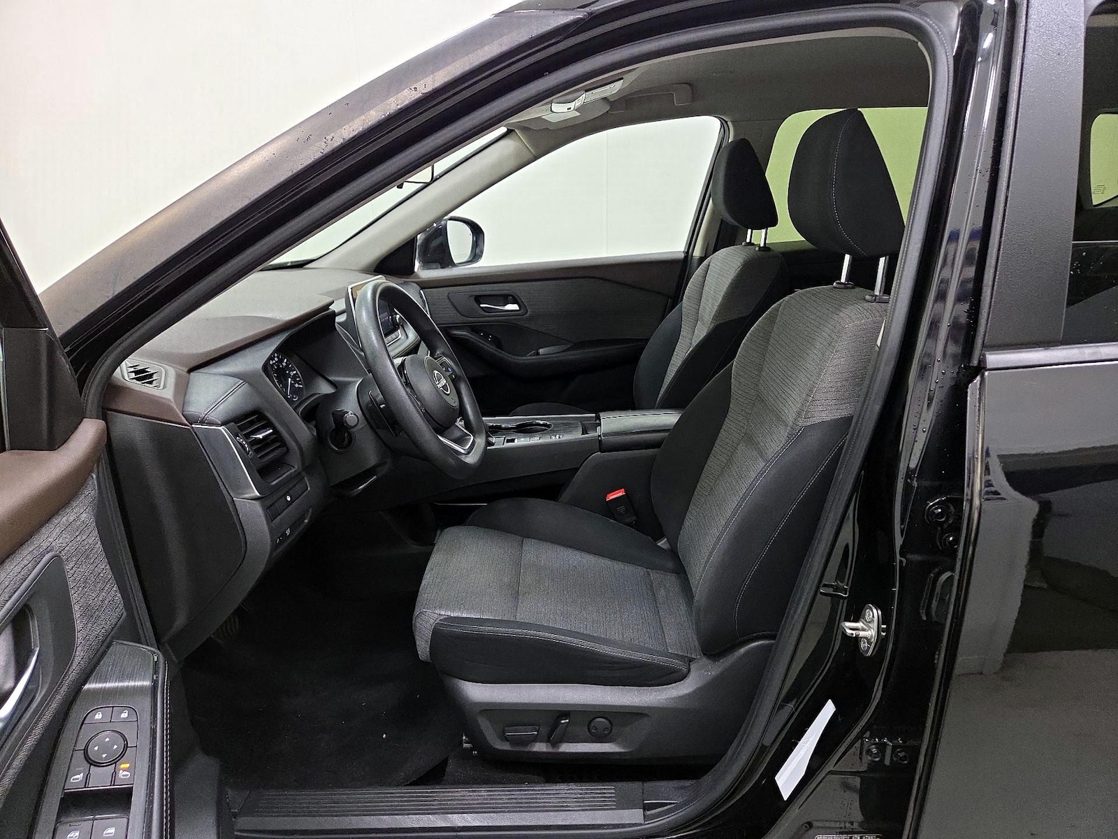 Power Seat(s) & Side Airbags