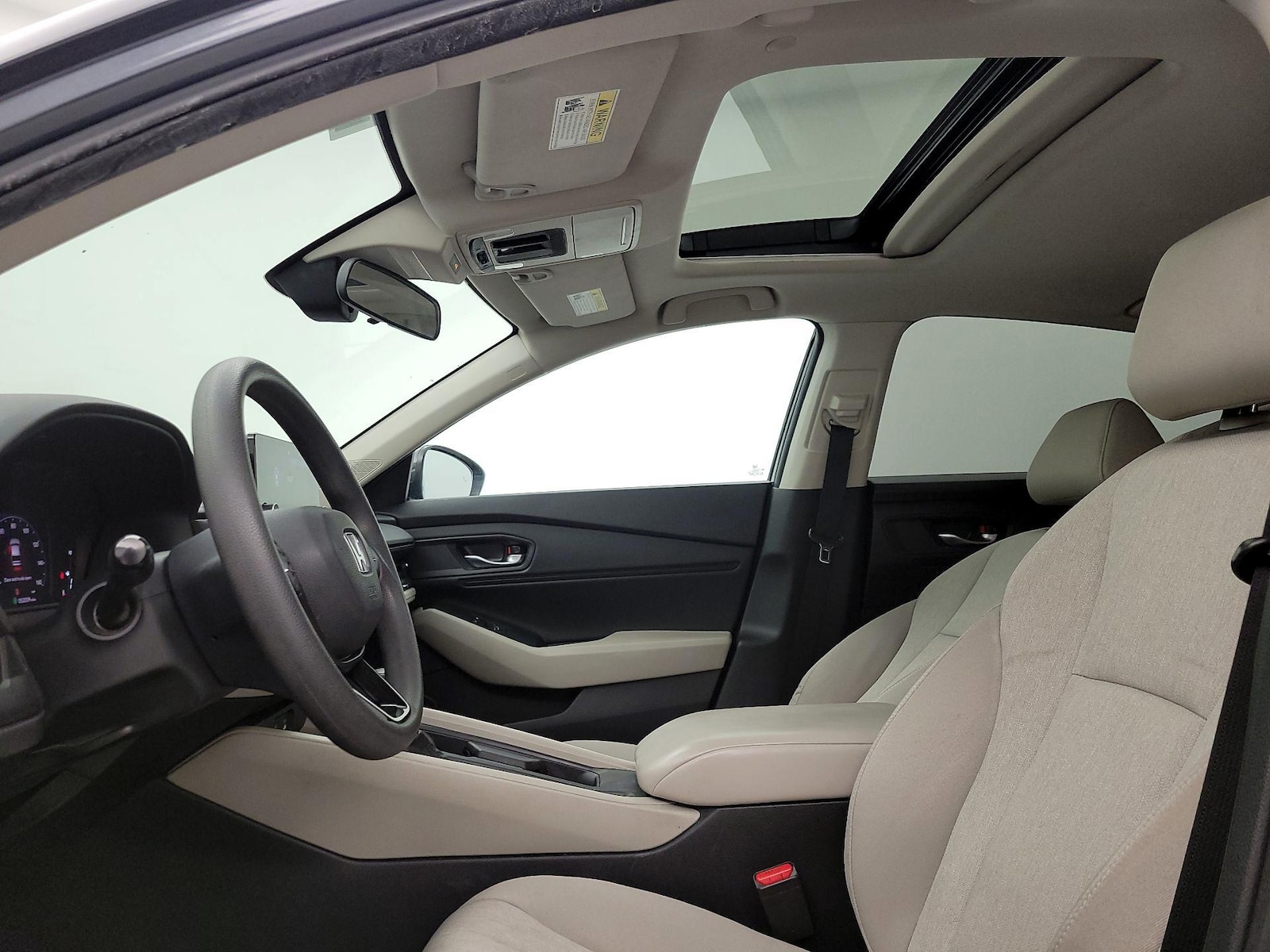 Sunroof(s) & Overhead Airbags