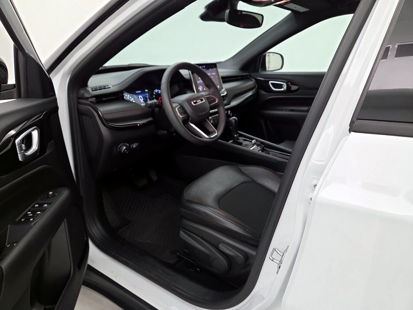 Leather Seats & Side Airbags