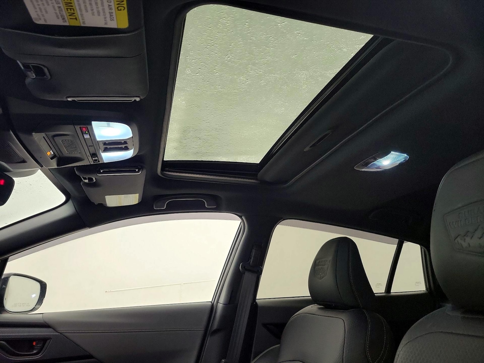 Sunroof(s) & Overhead Airbags