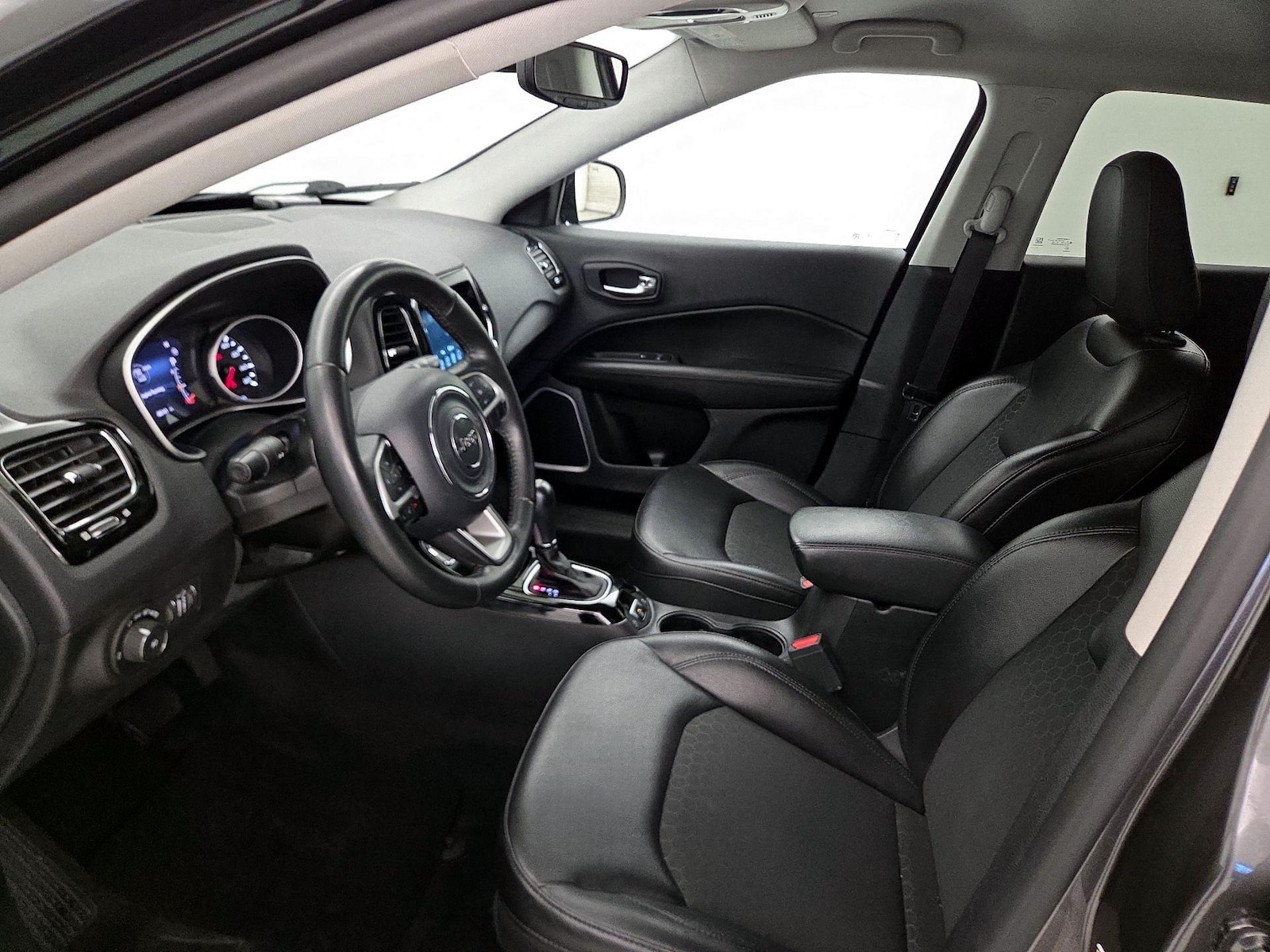 Power Seat(s) & Side Airbags