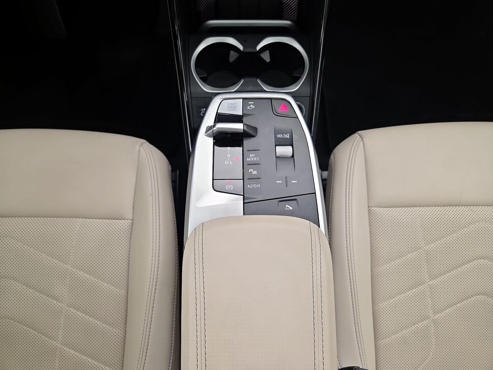 2025 BMW X1 28i - Photo 19