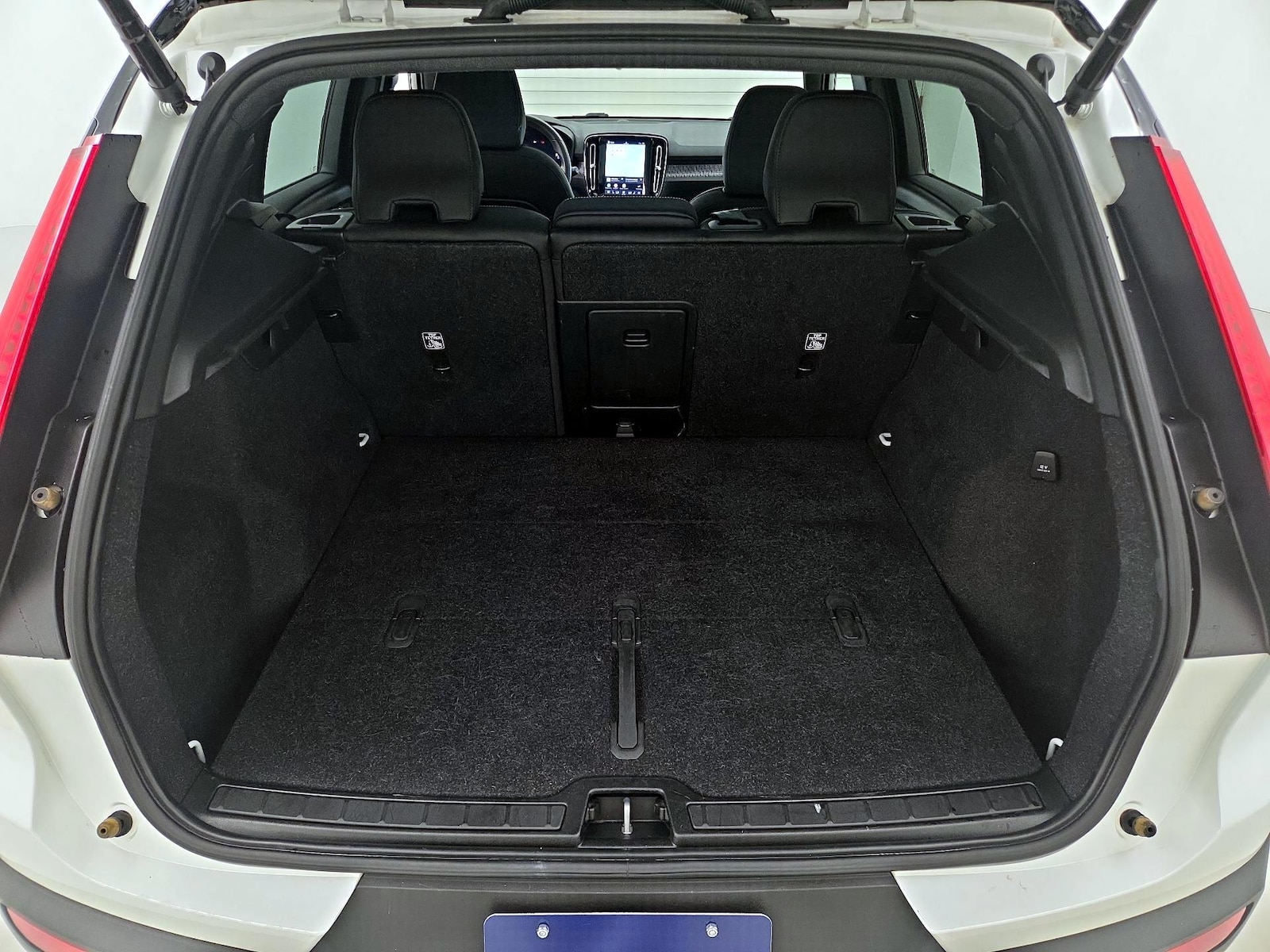 2022 Volvo XC40 Ultimate - Photo 23