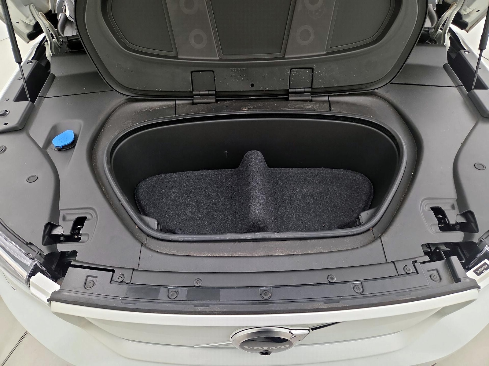 2022 Volvo XC40 Ultimate - Photo 25