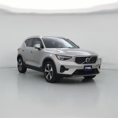 2025 Volvo XC40 B5 Plus Bright Theme