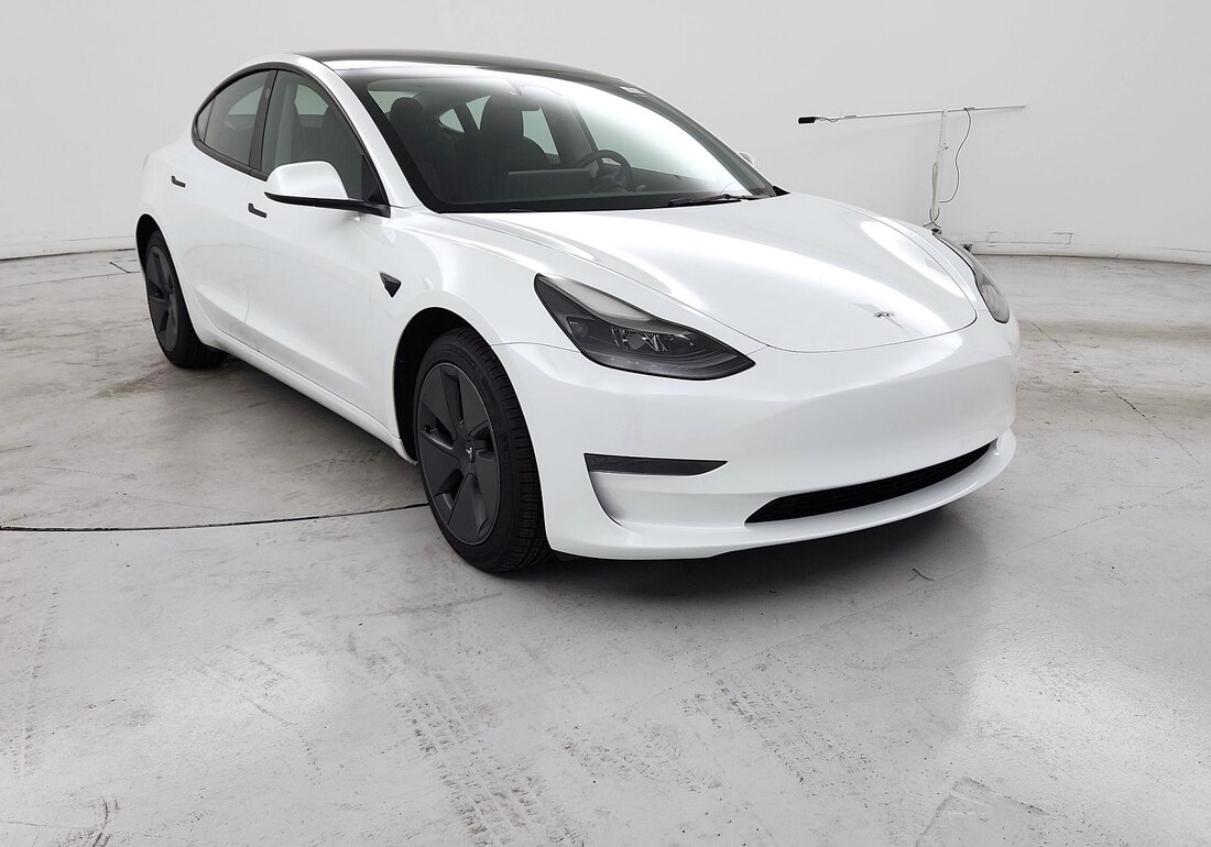2023 Tesla Model 3 Rear-Wheel Drive in White — CarMax photo