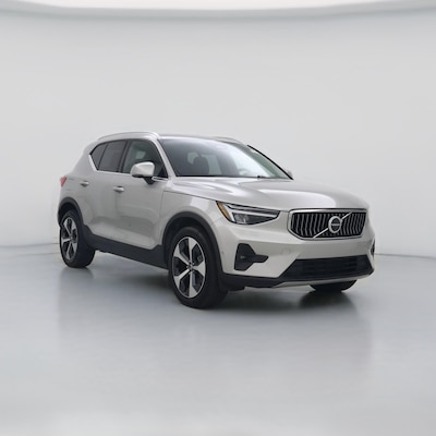 2025 Volvo XC40 B5 Plus Bright Theme