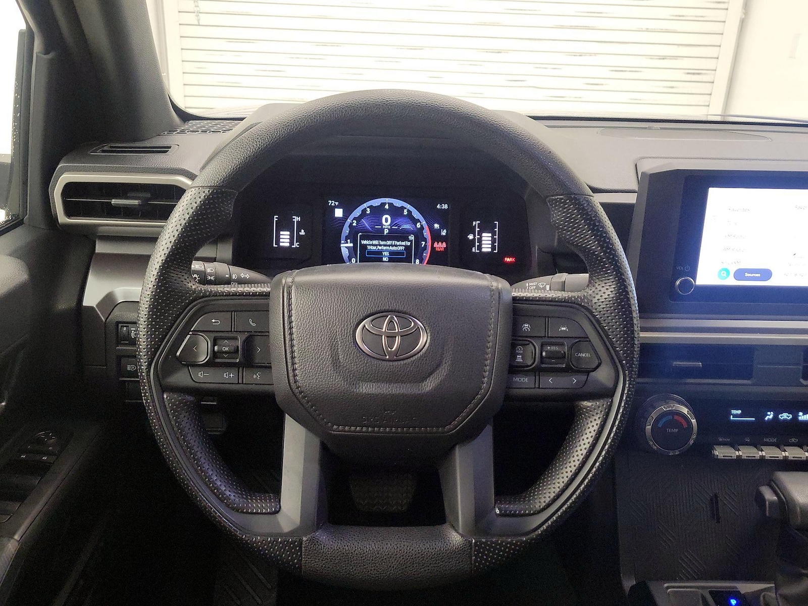 2025 Toyota Tacoma SR5 - Photo 11