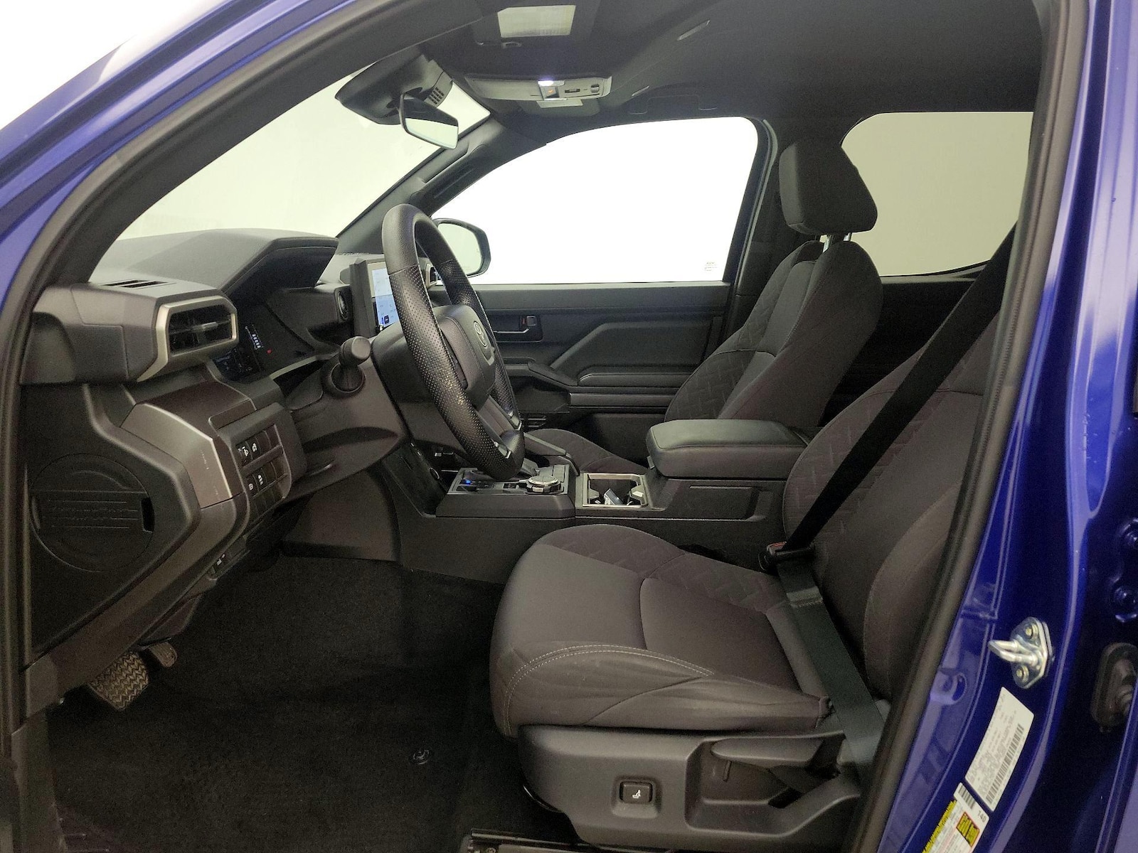 2025 Toyota Tacoma SR5 - Photo 12