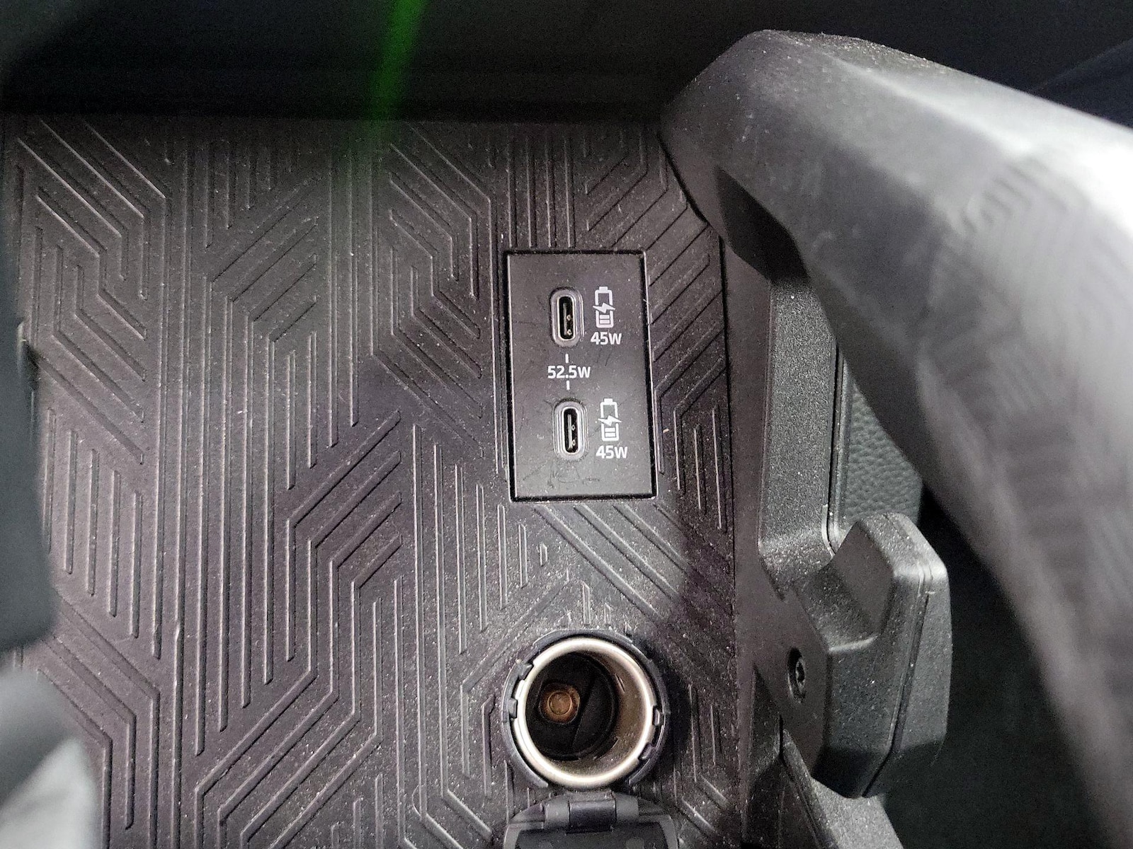 2025 Toyota Tacoma SR5 - Photo 19