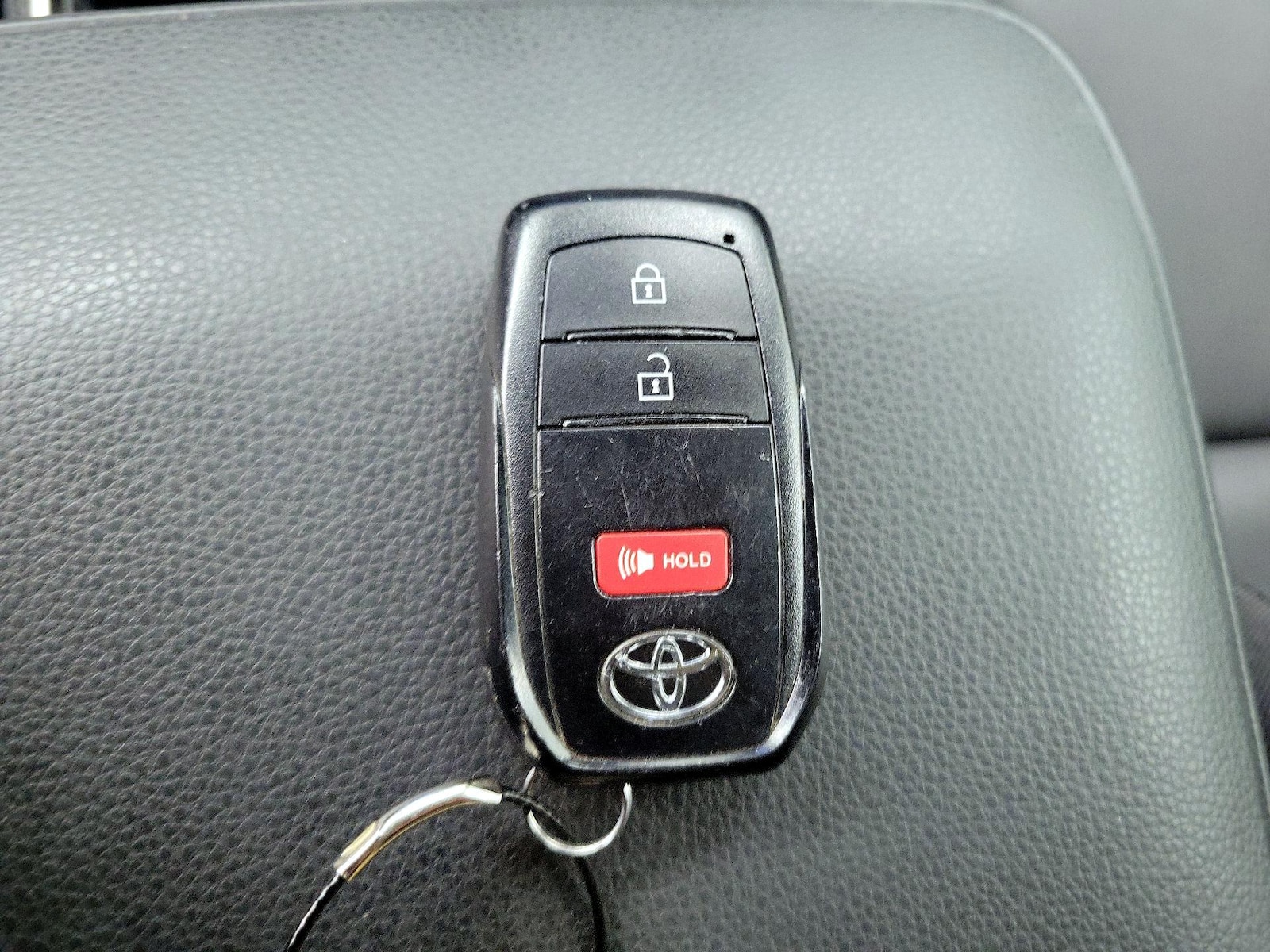 2025 Toyota Tacoma SR5 - Photo 23