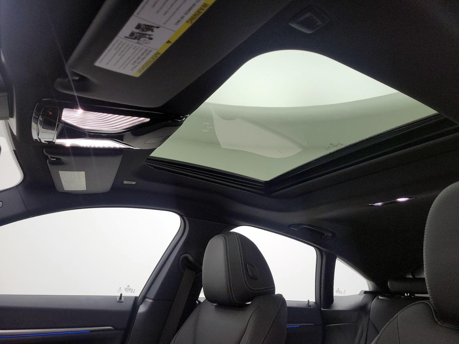 Sunroof(s) & Overhead Airbags