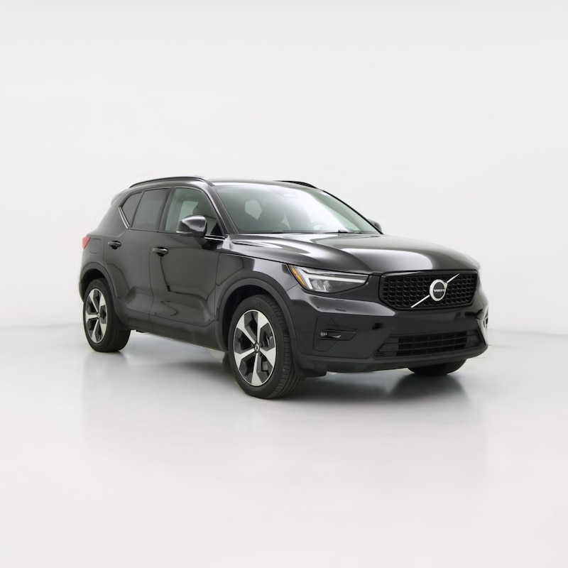 2023 Volvo XC40 B4 Ultimate Dark Theme