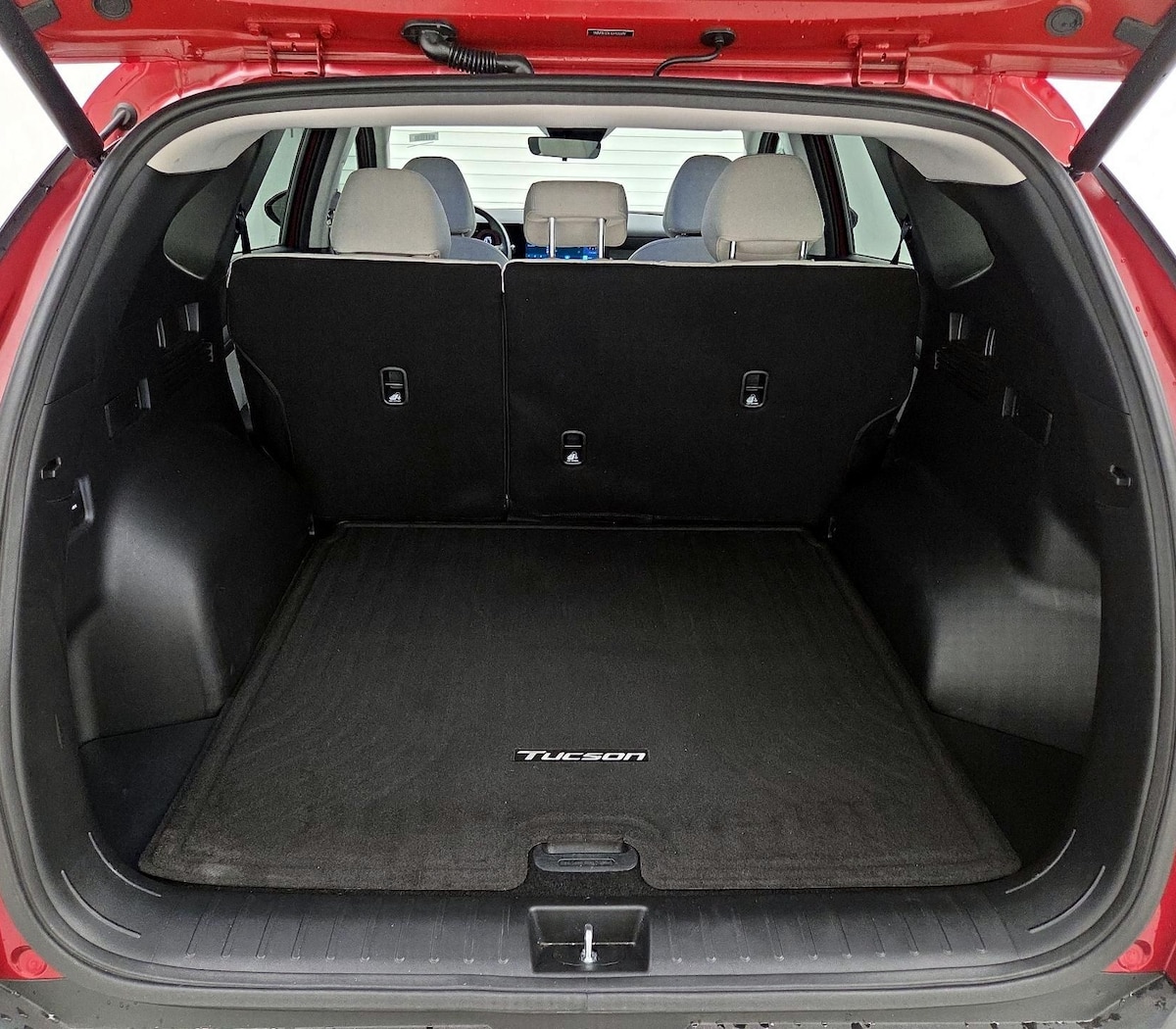 Trunk/Cargo (Seats Up)