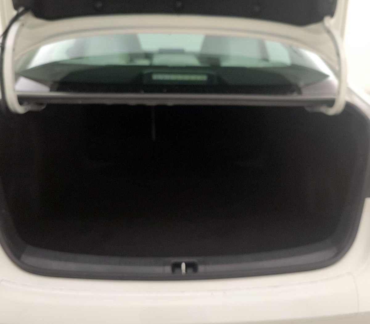 Trunk/Cargo (Seats Up)
