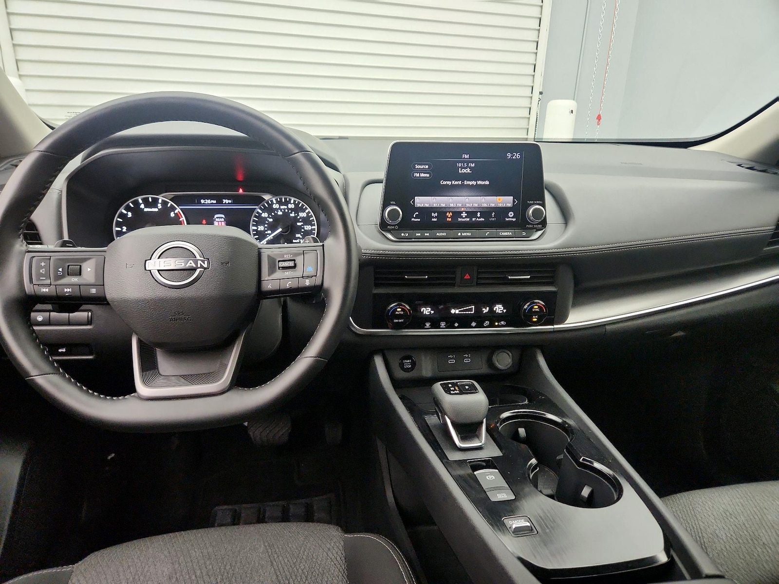 2025 Nissan Rogue SV - Photo 10