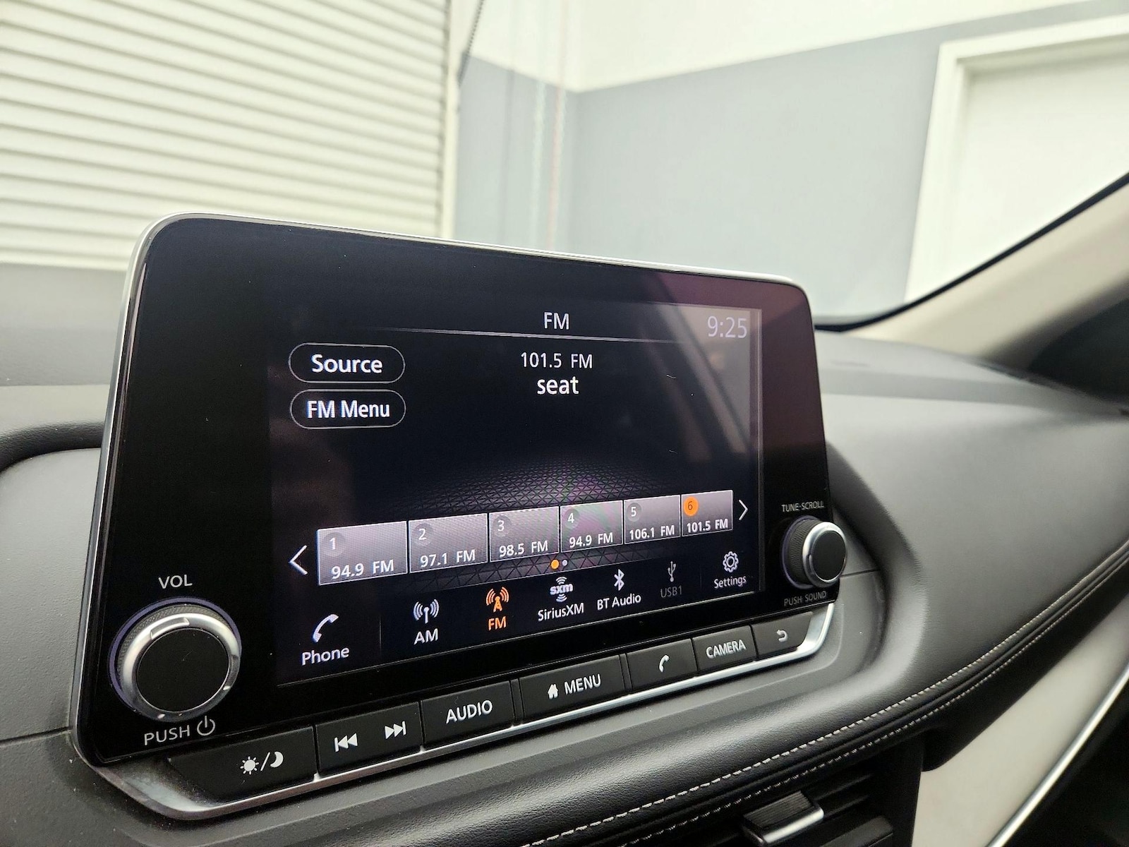 2025 Nissan Rogue SV - Photo 16