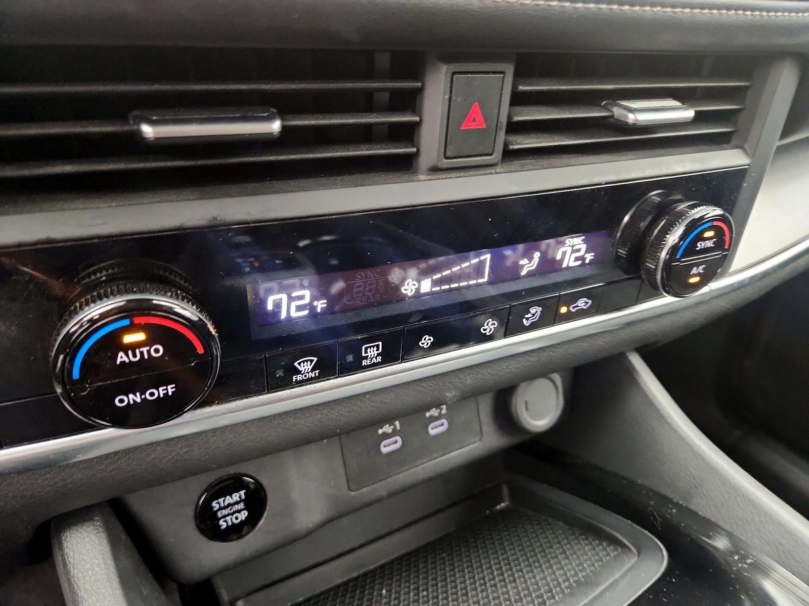 2025 Nissan Rogue SV - Photo 17