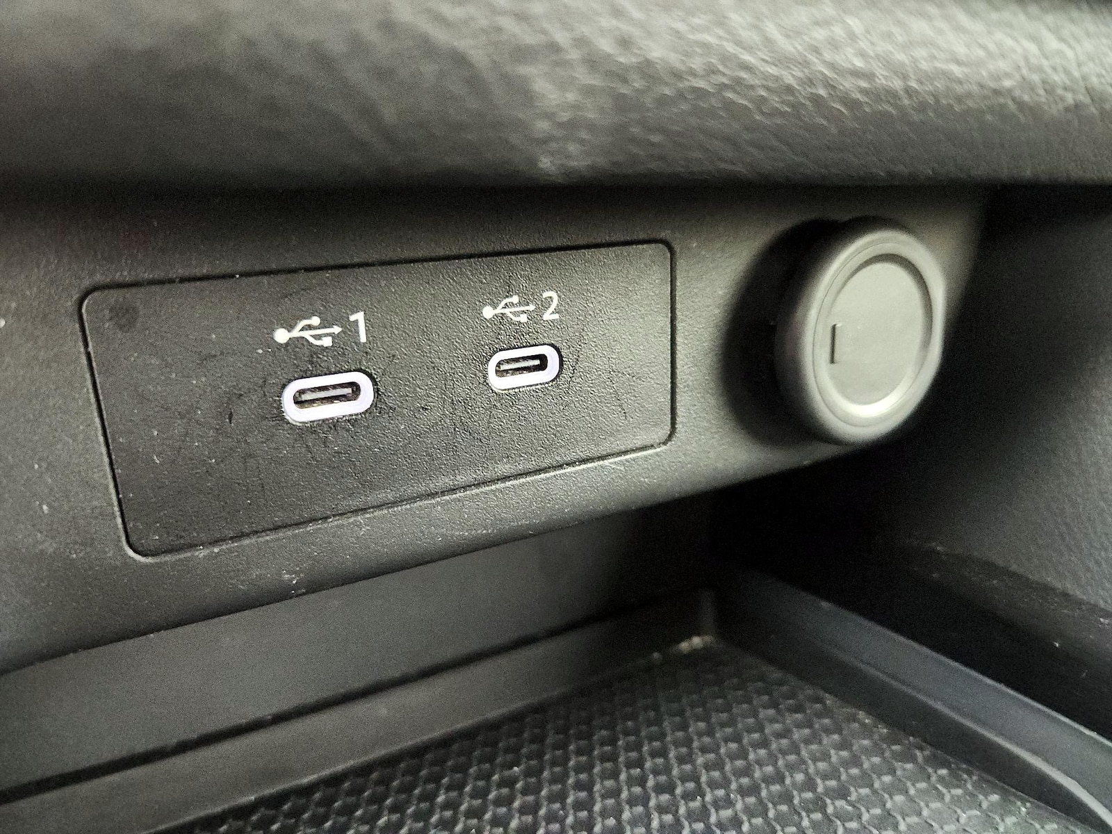 2025 Nissan Rogue SV - Photo 19