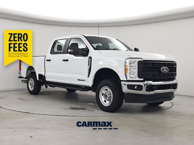 White 2023 Ford F-250 Super Duty Pickup Truck Four-Wheel Drive Automatic