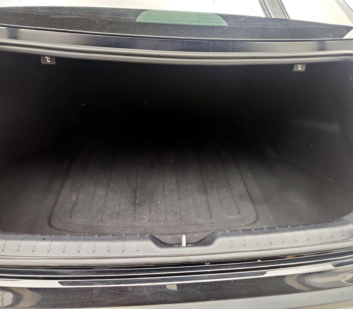Trunk/Cargo (Seats Up)