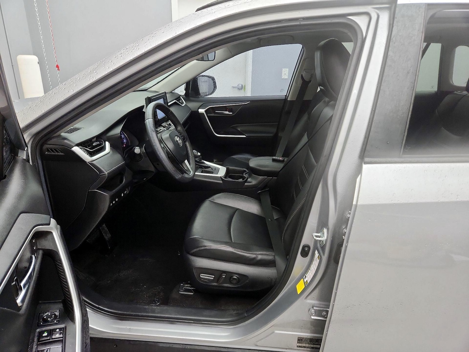 Power Seat(s) & Side Airbags