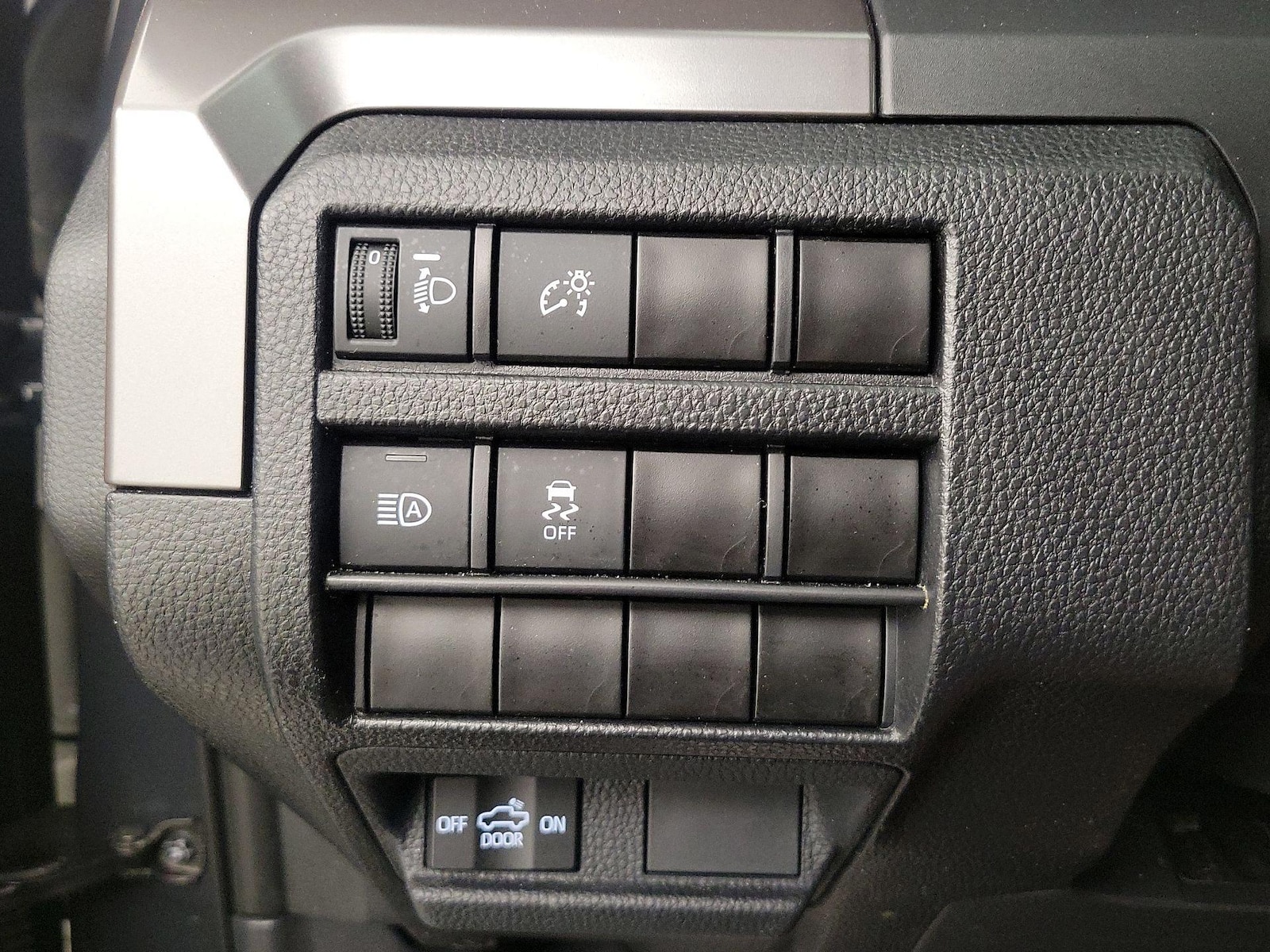 2024 Toyota Tacoma SR5 - Photo 14