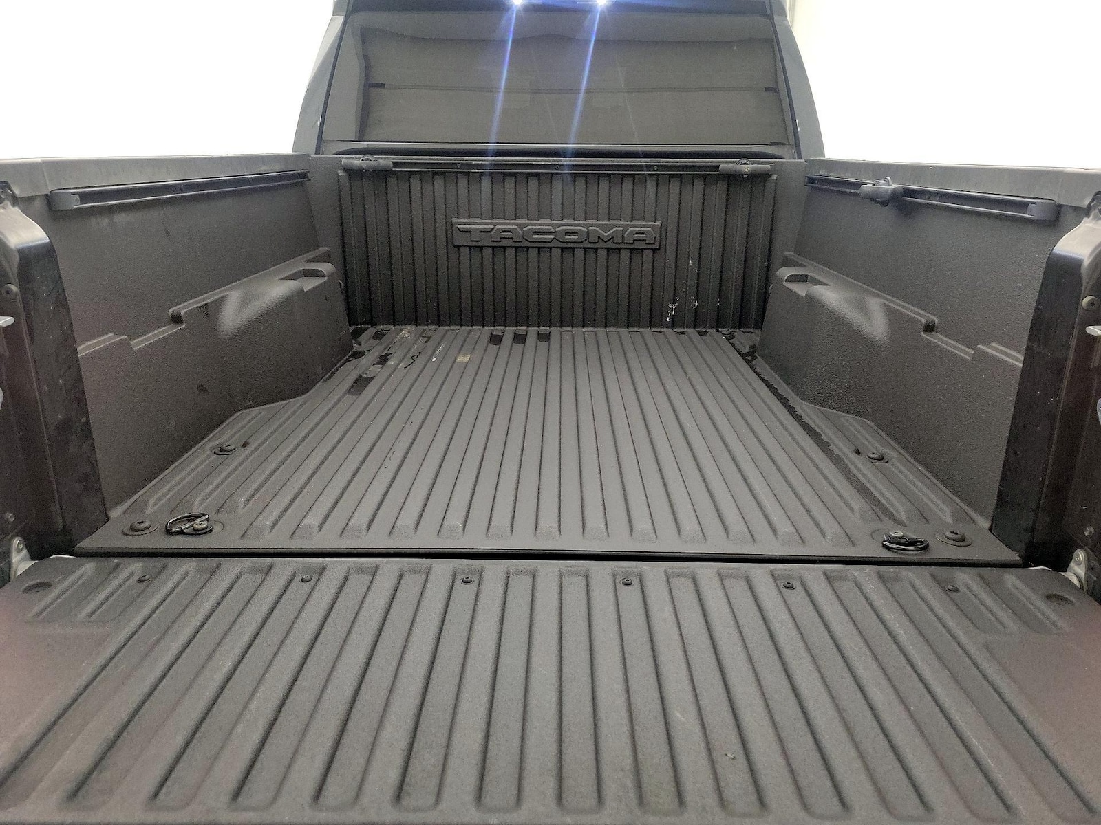 2024 Toyota Tacoma SR5 - Photo 21