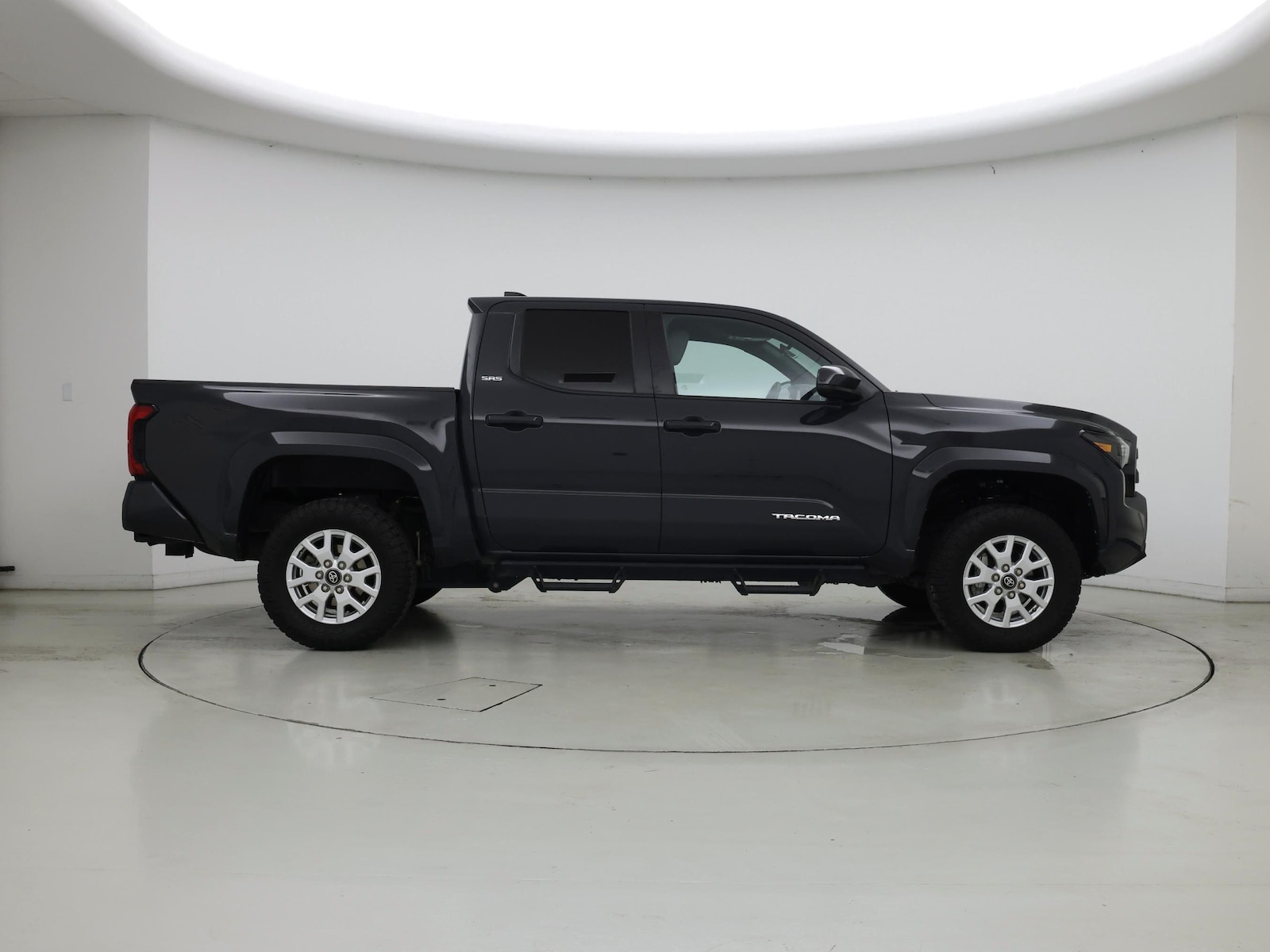 2024 Toyota Tacoma SR5 - Photo 8