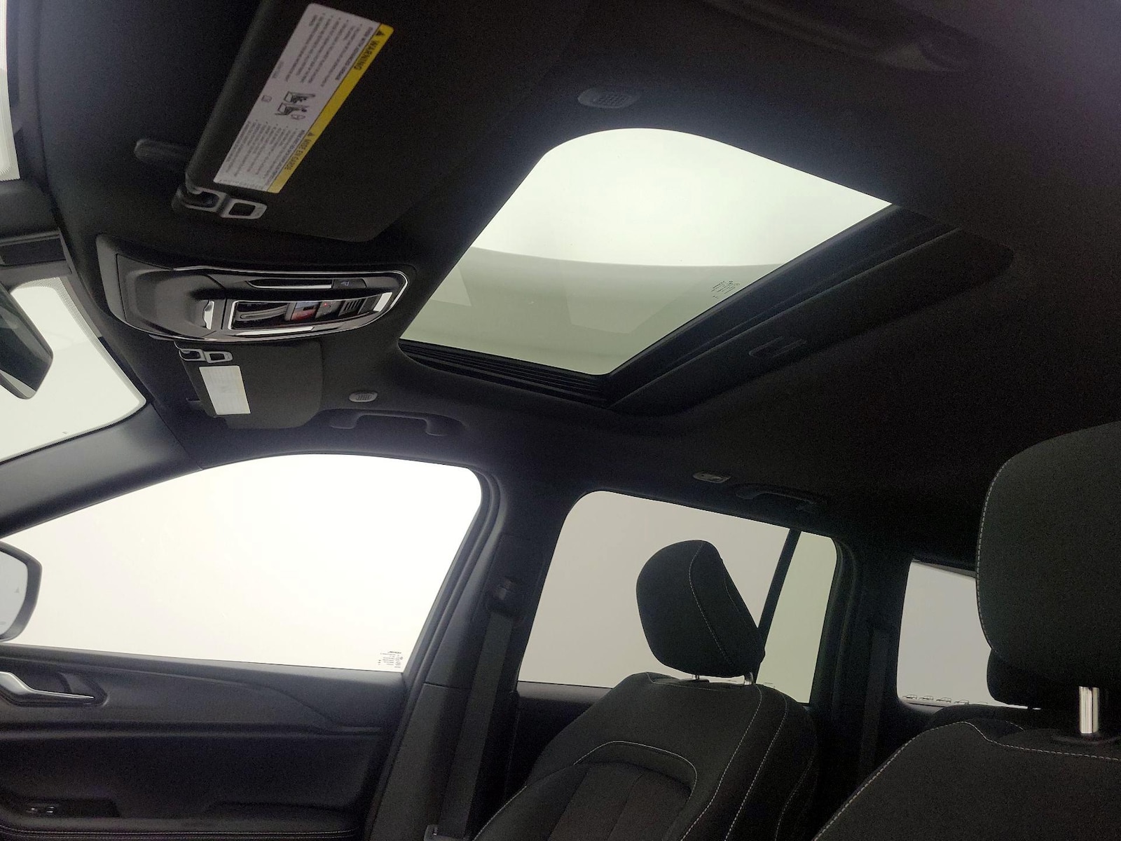 Sunroof(s) & Overhead Airbags