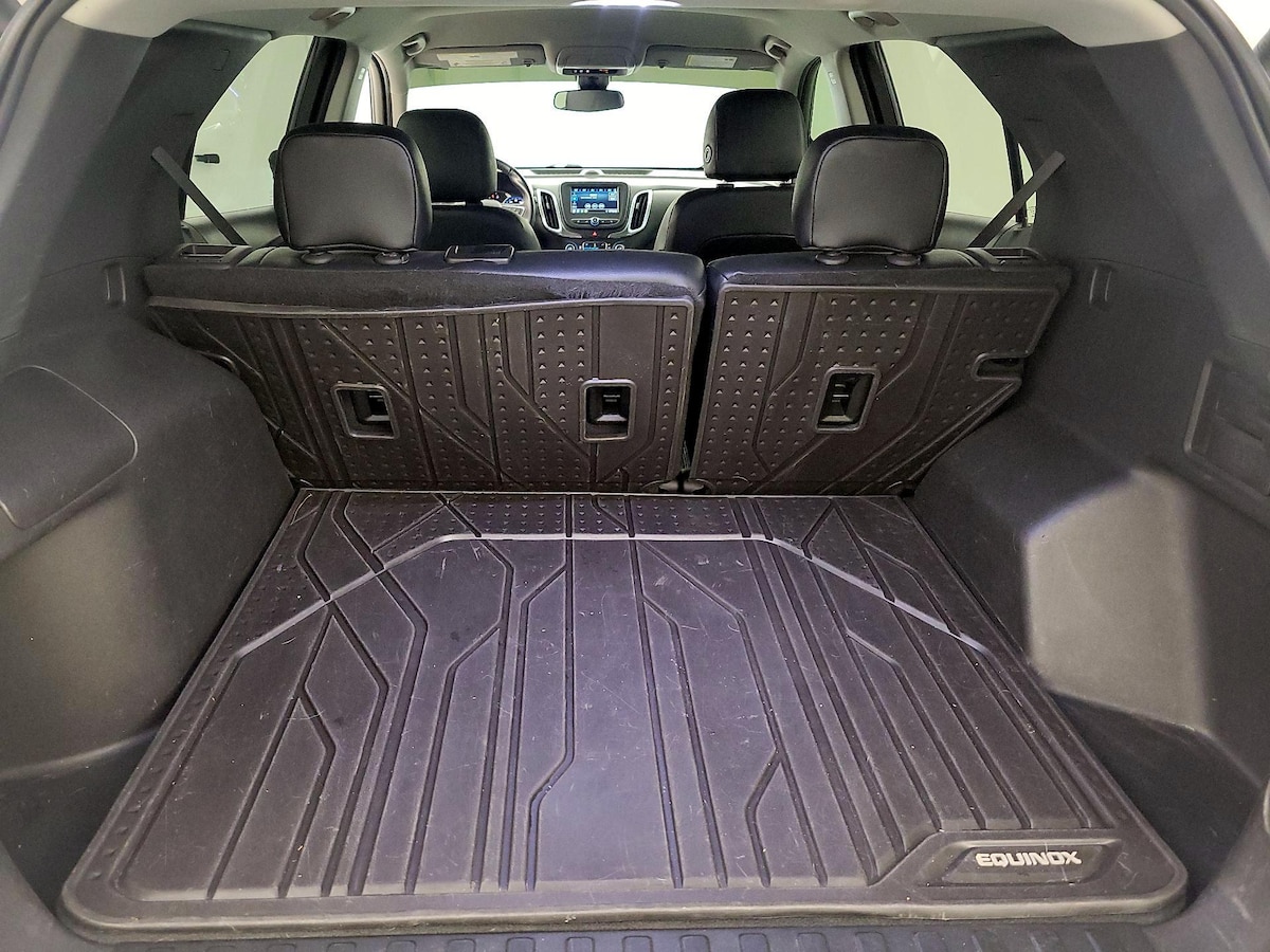 Trunk/Cargo (Seats Up)