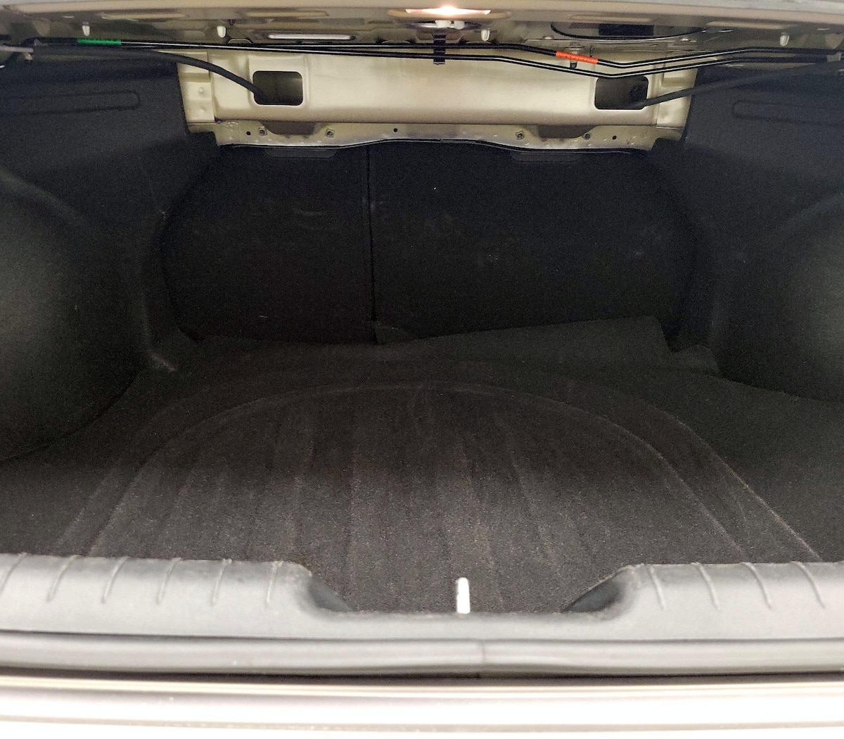 Trunk/Cargo (Seats Up)