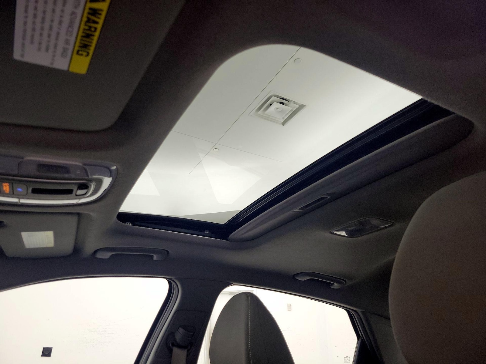 Sunroof(s) & Overhead Airbags