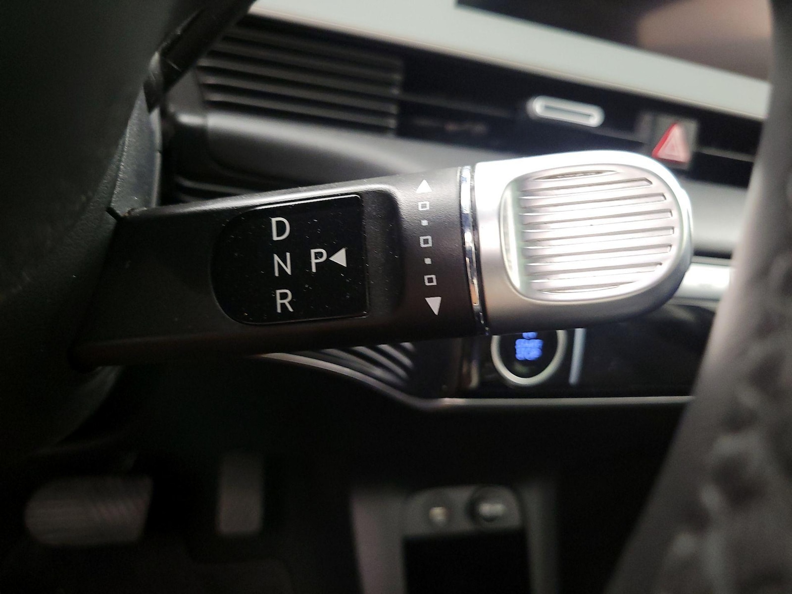 2023 Hyundai IONIQ 5 Limited - Photo 19