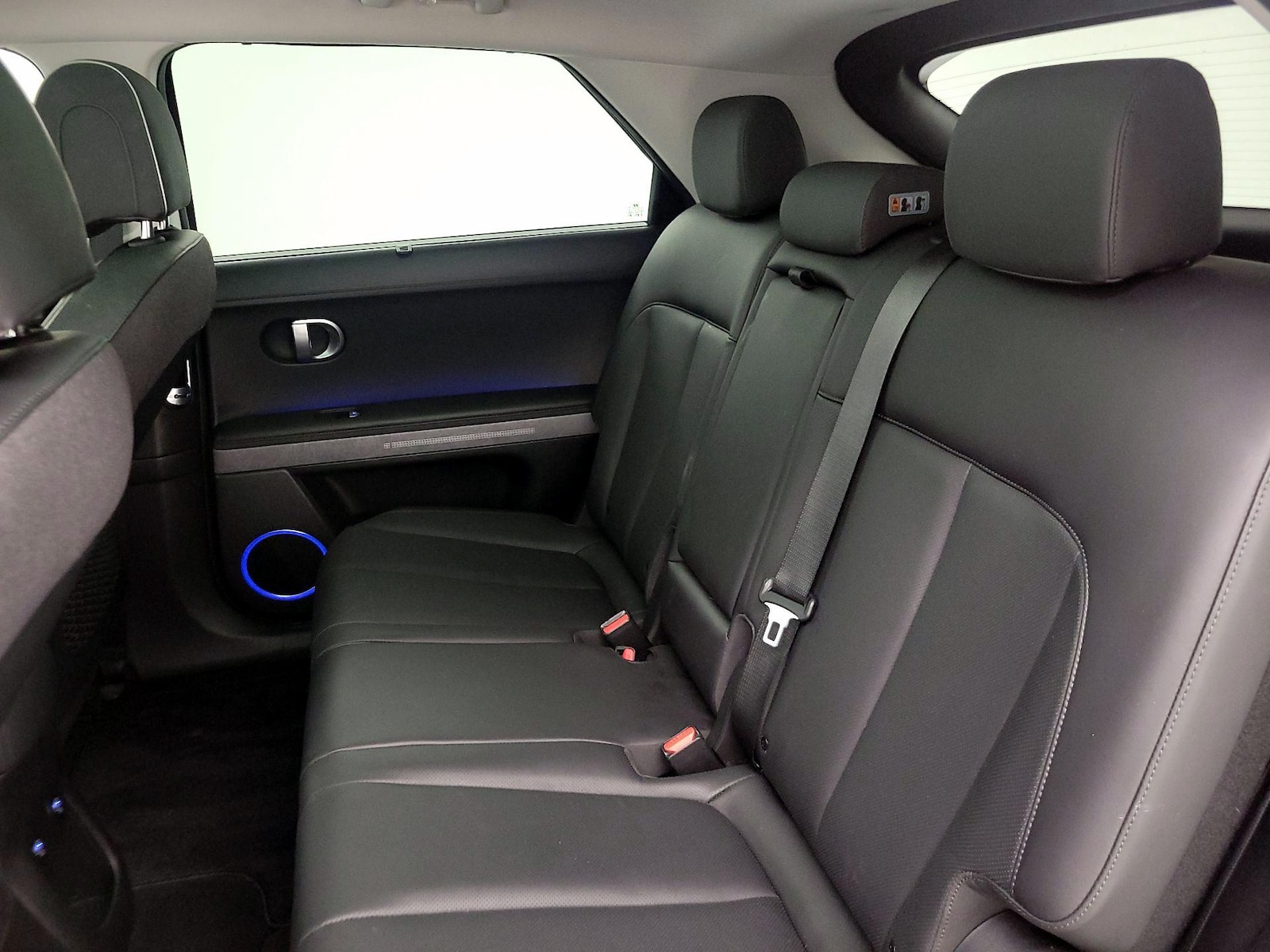 2023 Hyundai IONIQ 5 Limited - Photo 22