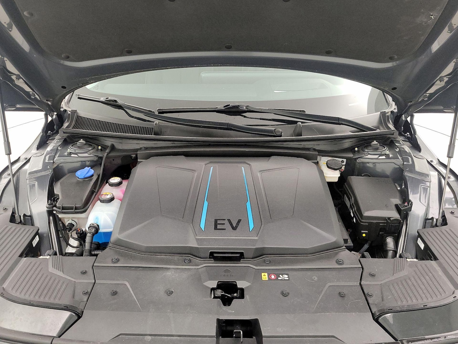 2023 Hyundai IONIQ 5 Limited - Photo 24