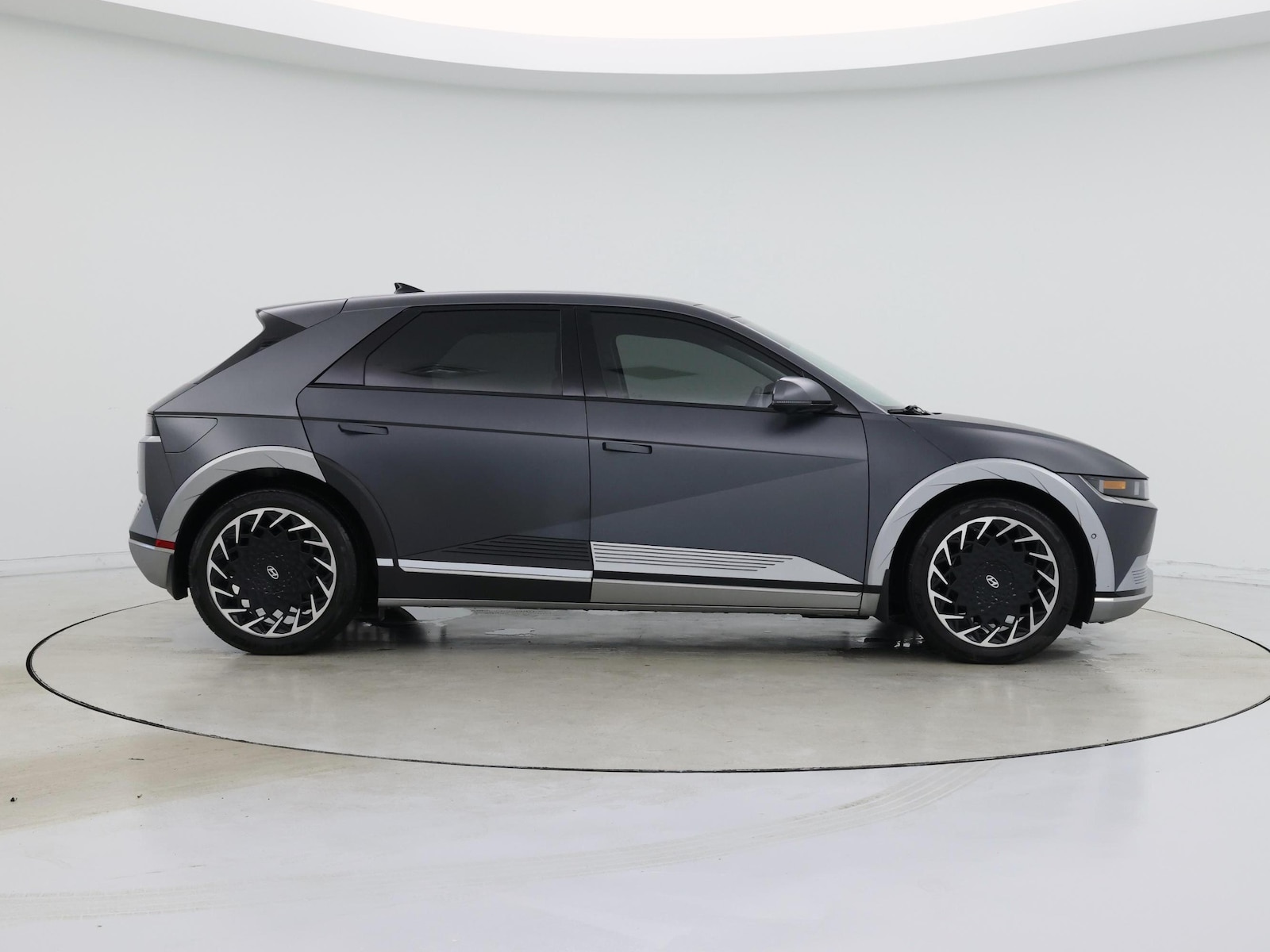 2023 Hyundai IONIQ 5 Limited - Photo 8
