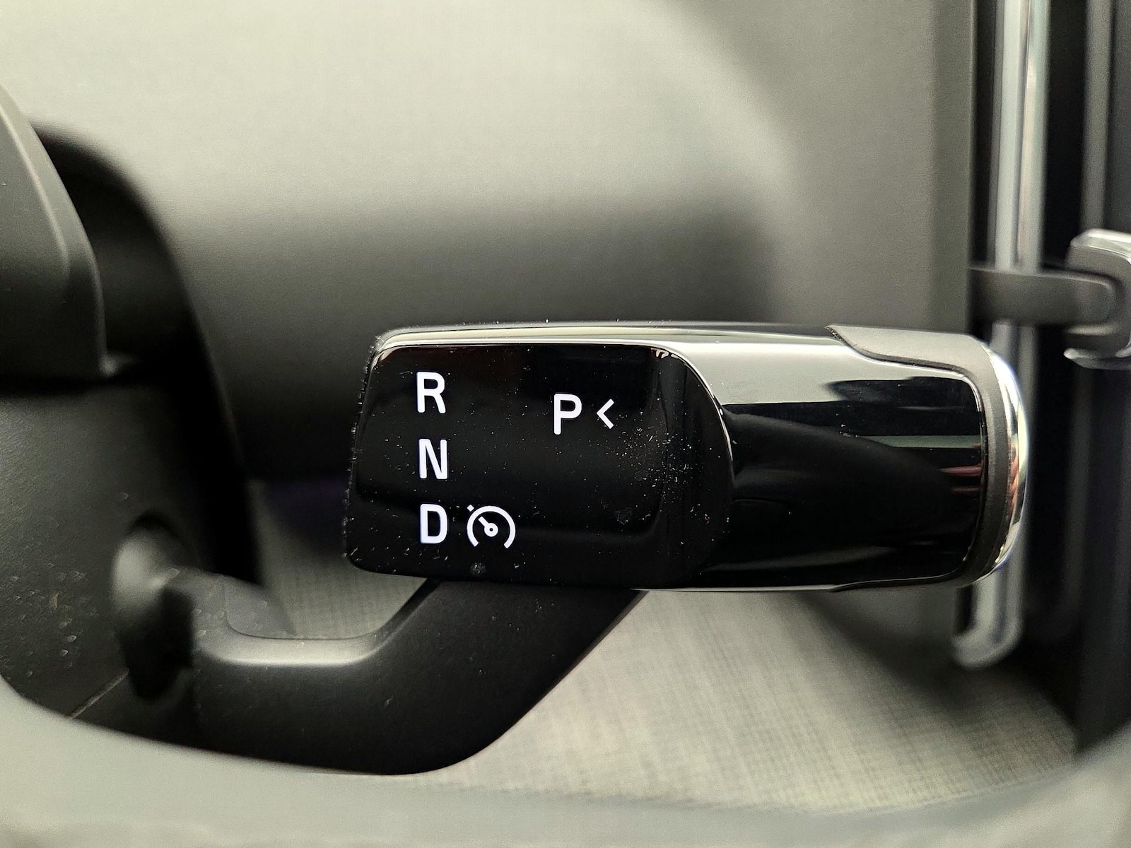 2025 Volvo EX30 Ultra - Photo 18