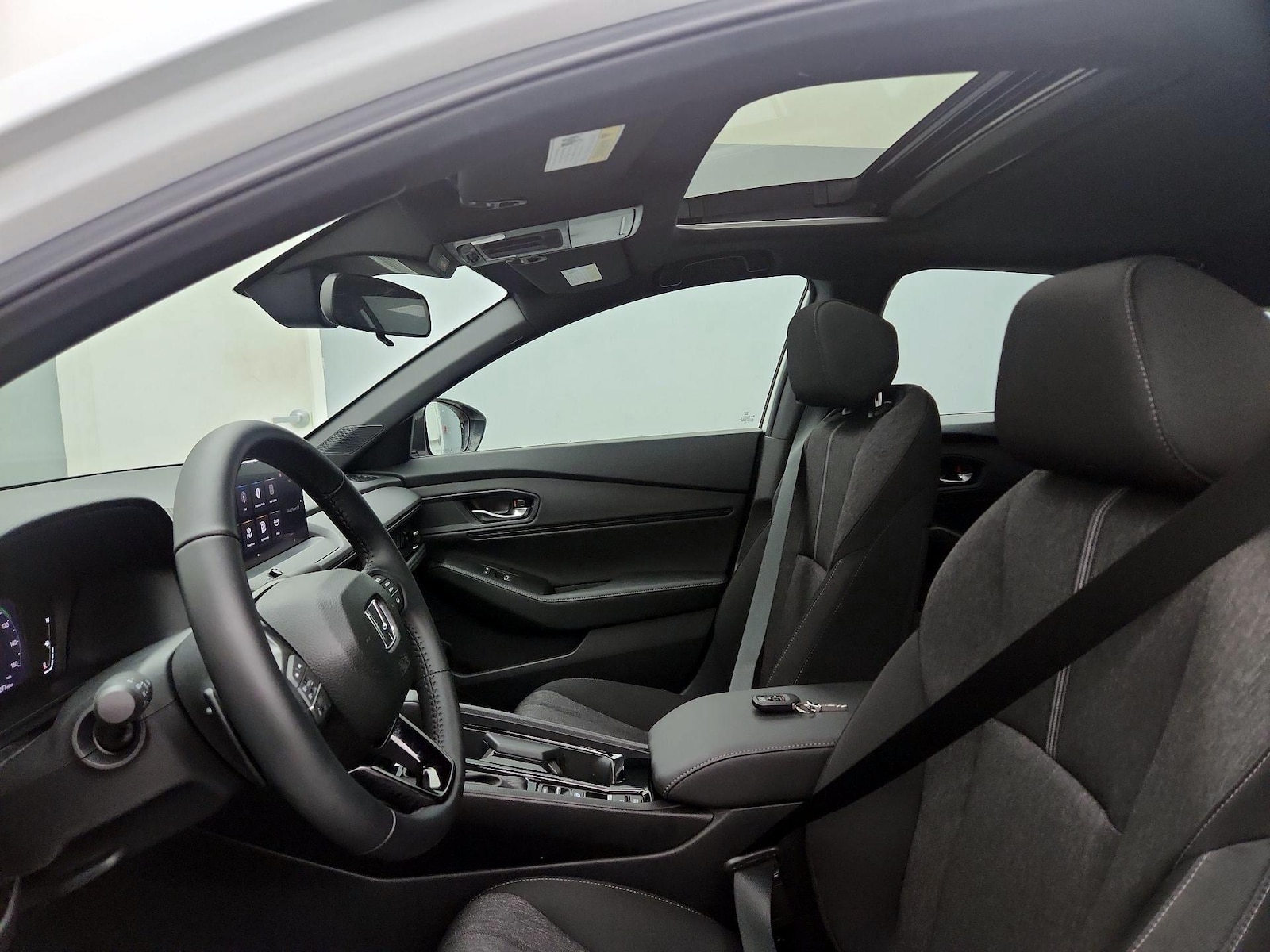 Sunroof(s) & Overhead Airbags