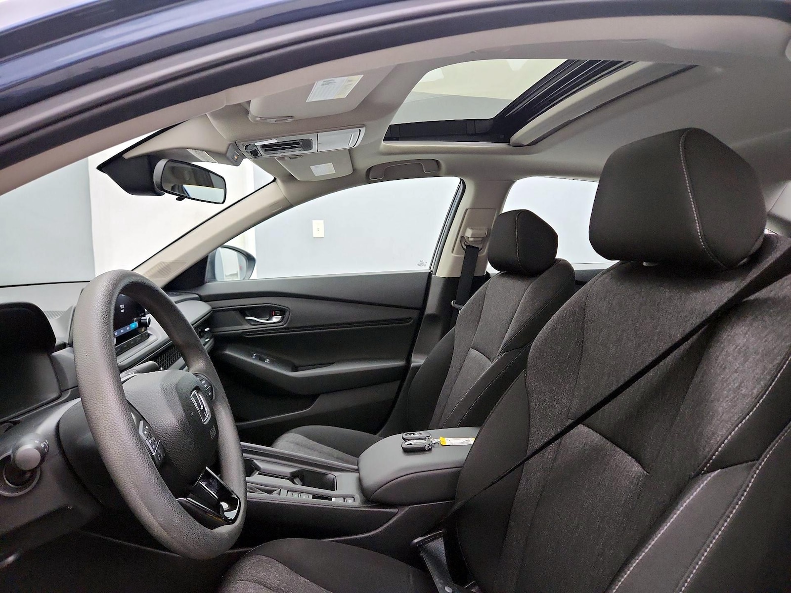 Sunroof(s) & Overhead Airbags