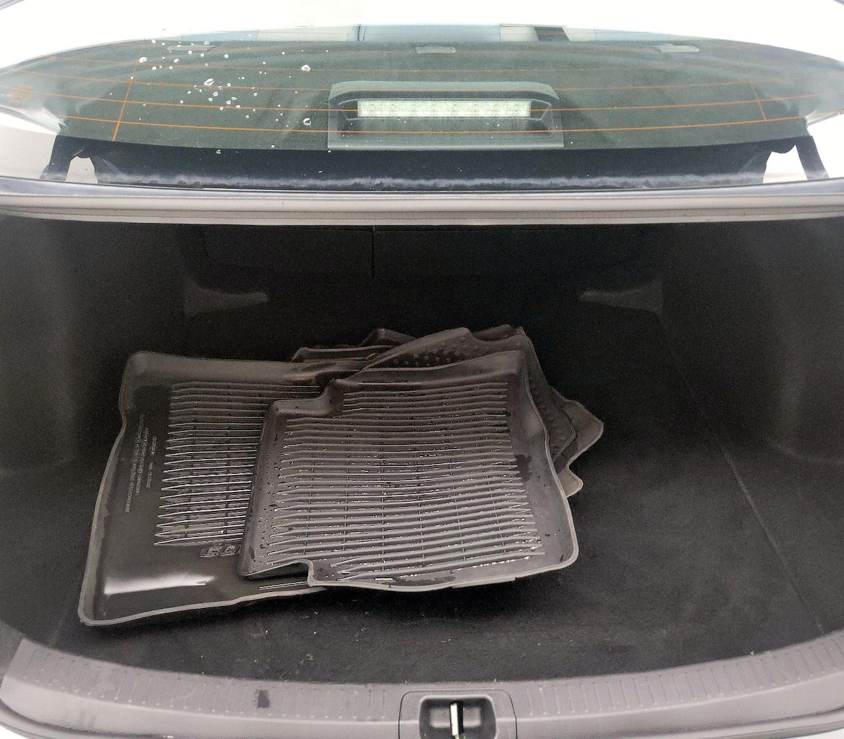 Trunk/Cargo (Seats Up)