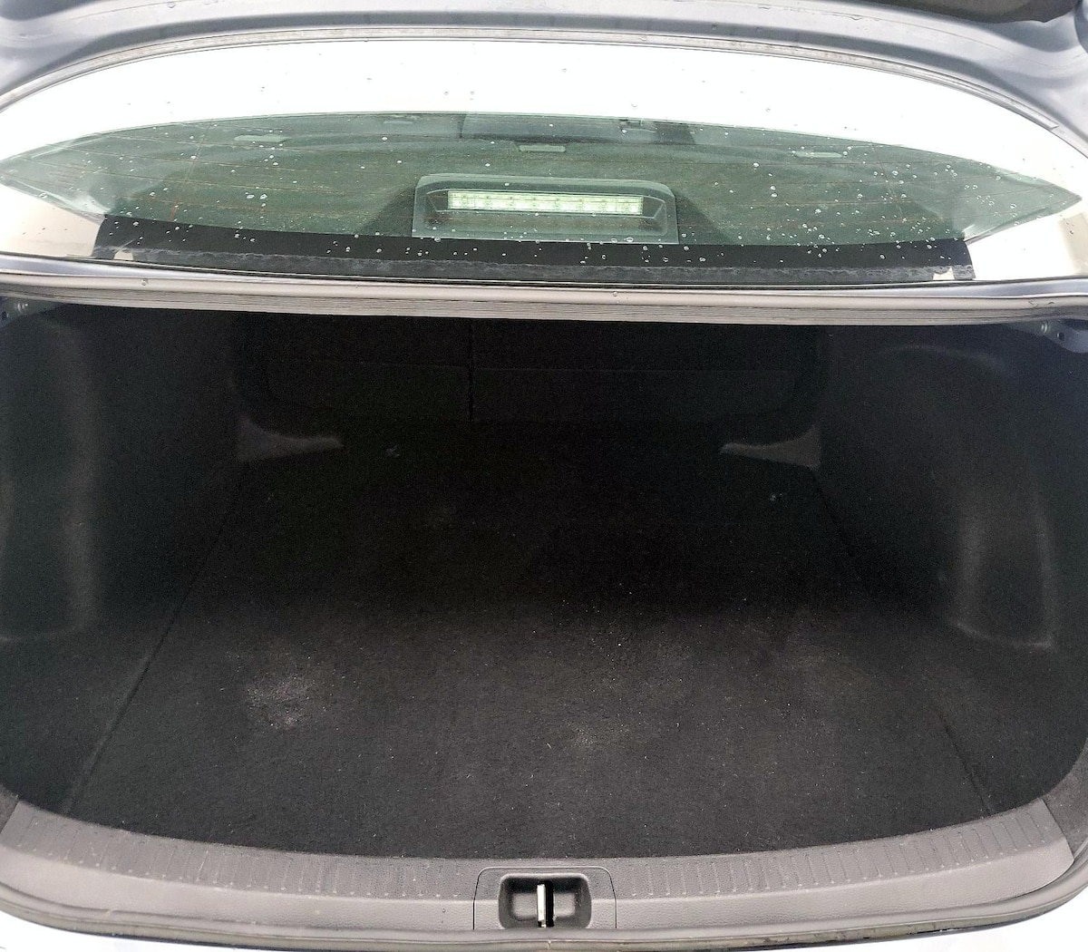 Trunk/Cargo (Seats Up)