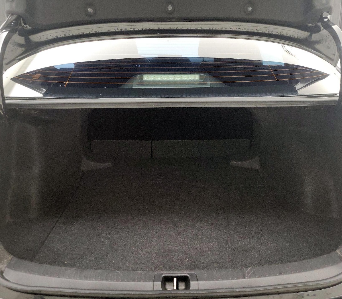 Trunk/Cargo (Seats Up)