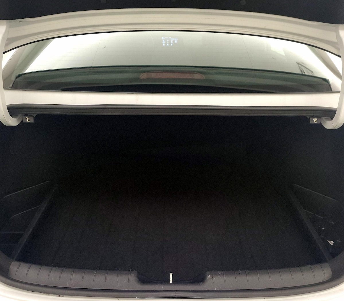 Trunk/Cargo (Seats Up)