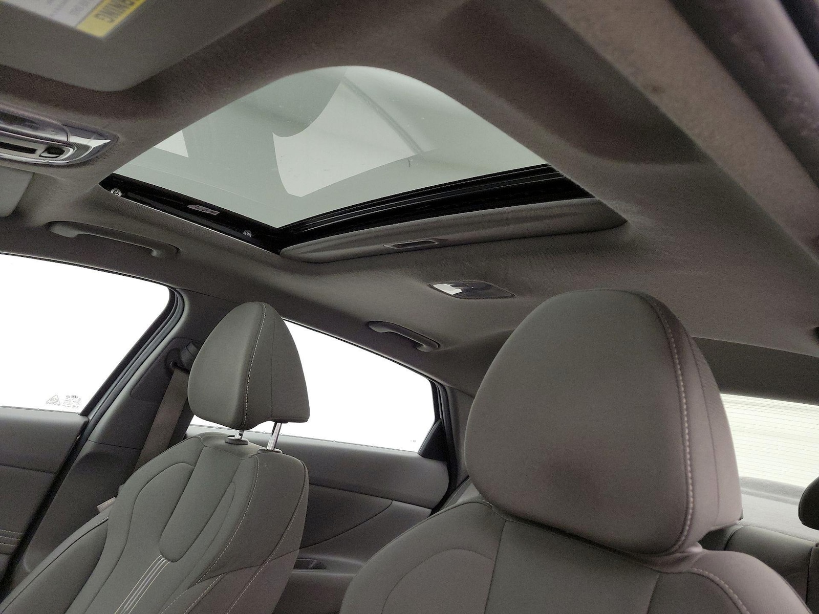 Sunroof(s) & Overhead Airbags