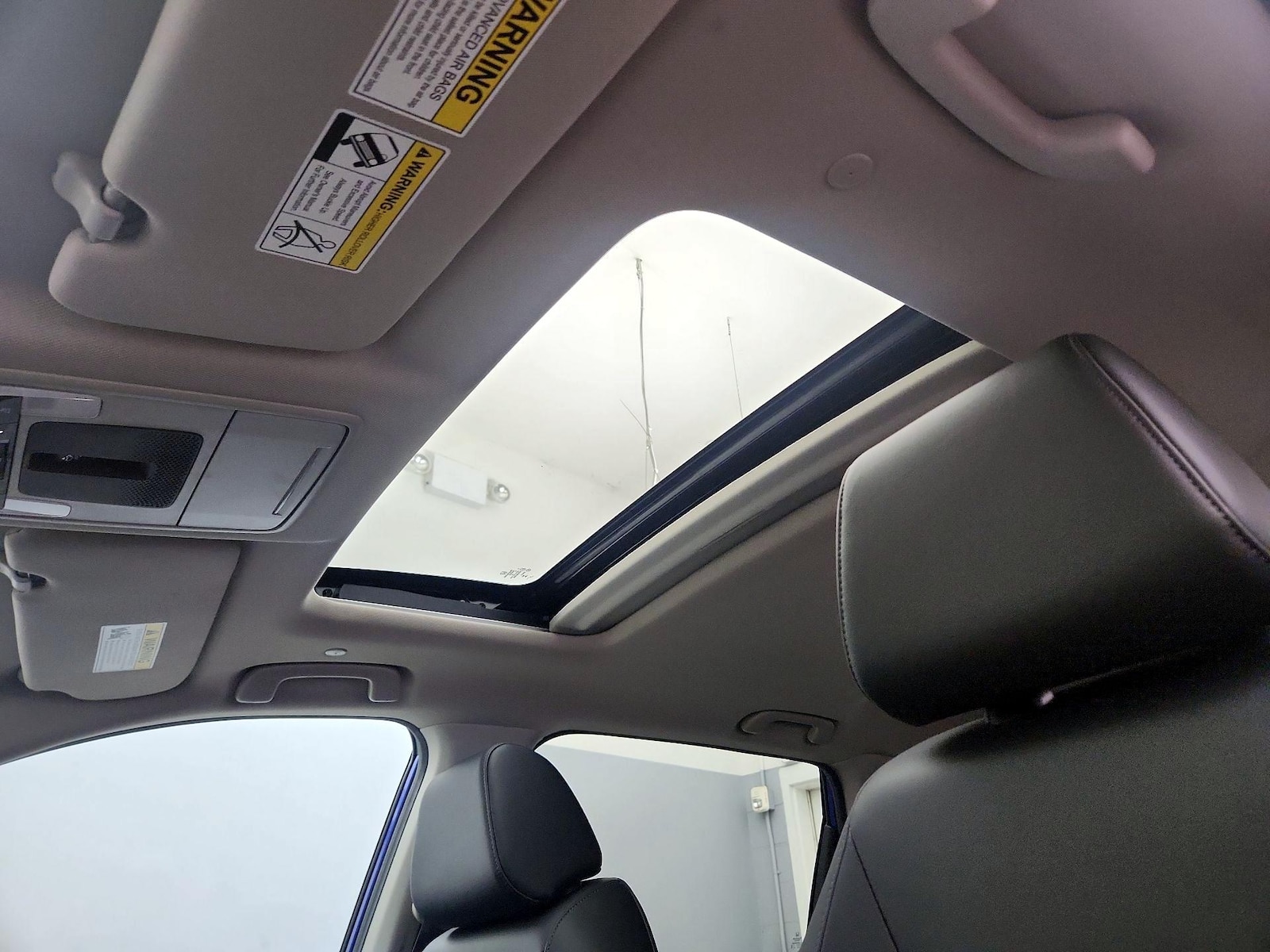 Sunroof(s) & Overhead Airbags