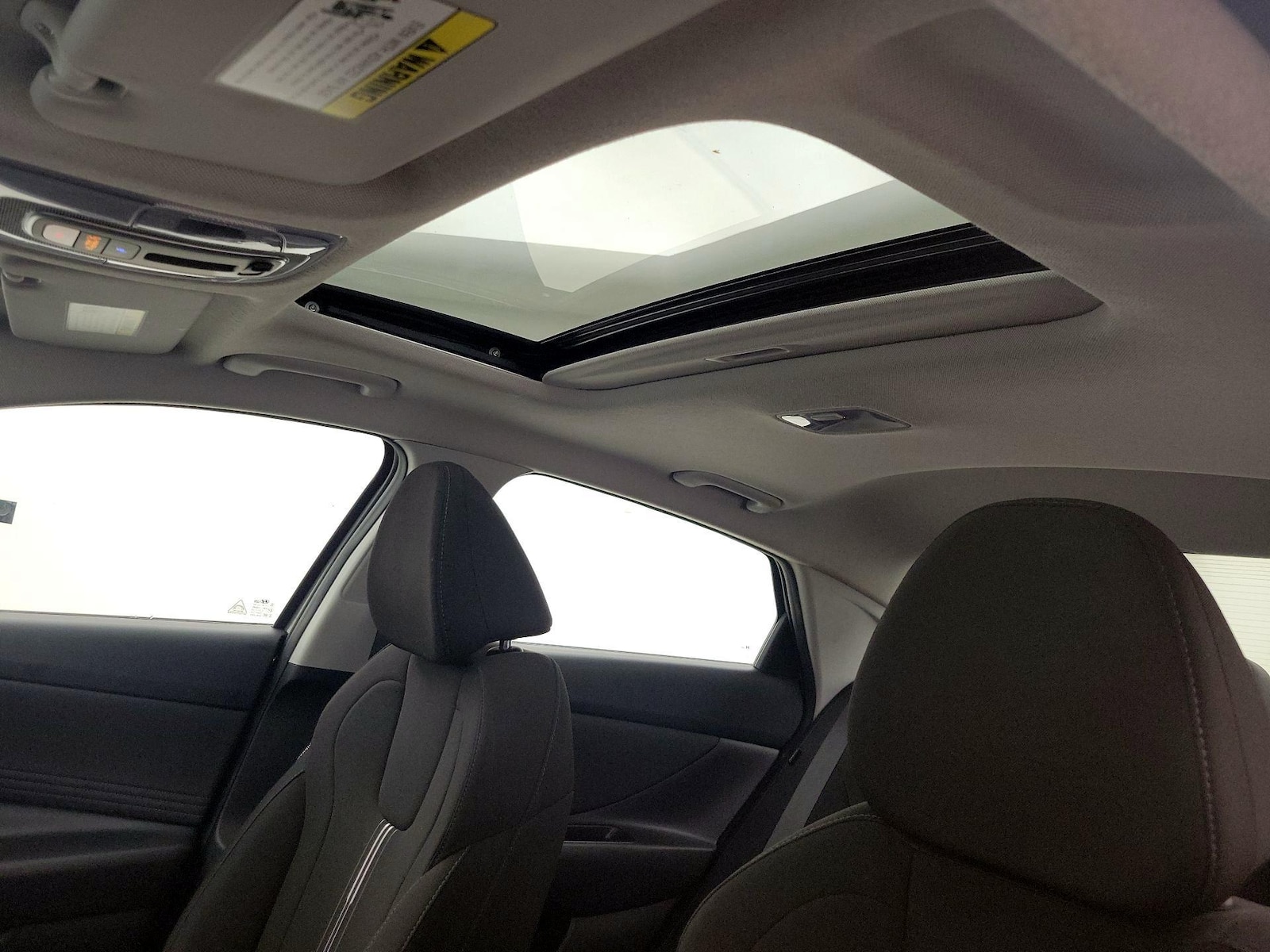 Sunroof(s) & Overhead Airbags