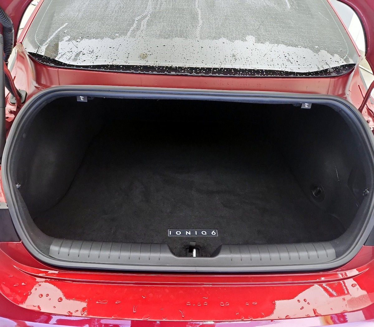 Trunk/Cargo (Seats Up)
