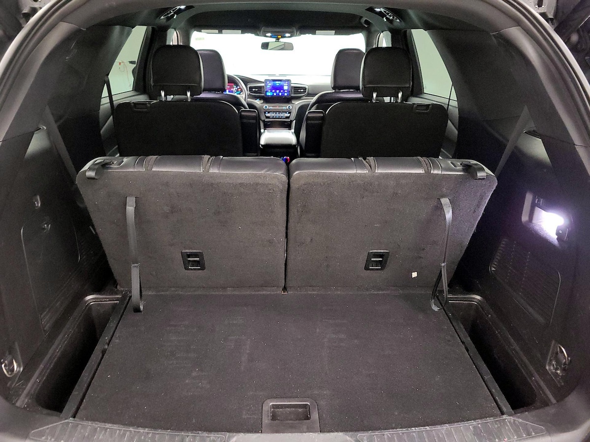 Trunk/Cargo (Seats Up)